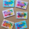 Jeu de cartes à pince sur les couleurs et les animaux de la forêt - 78 cartes réparties en 6 niveaux de difficulté - progressif - 1, 2, 3 couleurs - Animal et couleur ou deux animaux différents - Autocorrection au dos - Atelier préscolaire et maternelle autonome - Document PDF à télécharger et imprimer ou jeu imprimé - Motricité fine et pince Pouce-Index avec pinces à linge - ludique - lslf