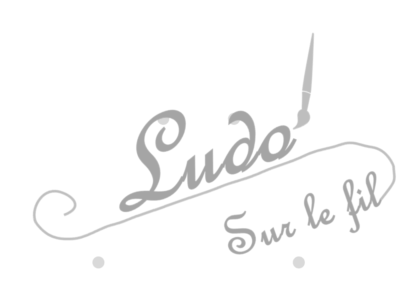 Jeu de cartes à pince de dénombrement de 1 à 15 - Thème Vêtements et Accessoires - 30 cartes autocorrectives avec différentes représentations des nombres - constellations du dé, chiffres, doigts de la main, mélangé - compter de 1 à 15 - 120 cartes réparties en 4 niveaux de difficulté - progressif - Autocorrection au dos - Atelier autonome maternelle ou élémentaire - Cycles 1 et 2 - Document PDF à télécharger et imprimer ou jeu imprimé - Motricité fine et pince Pouce-Index avec pinces à linge - ludique - Thème Vêtements et accessoires - lslf